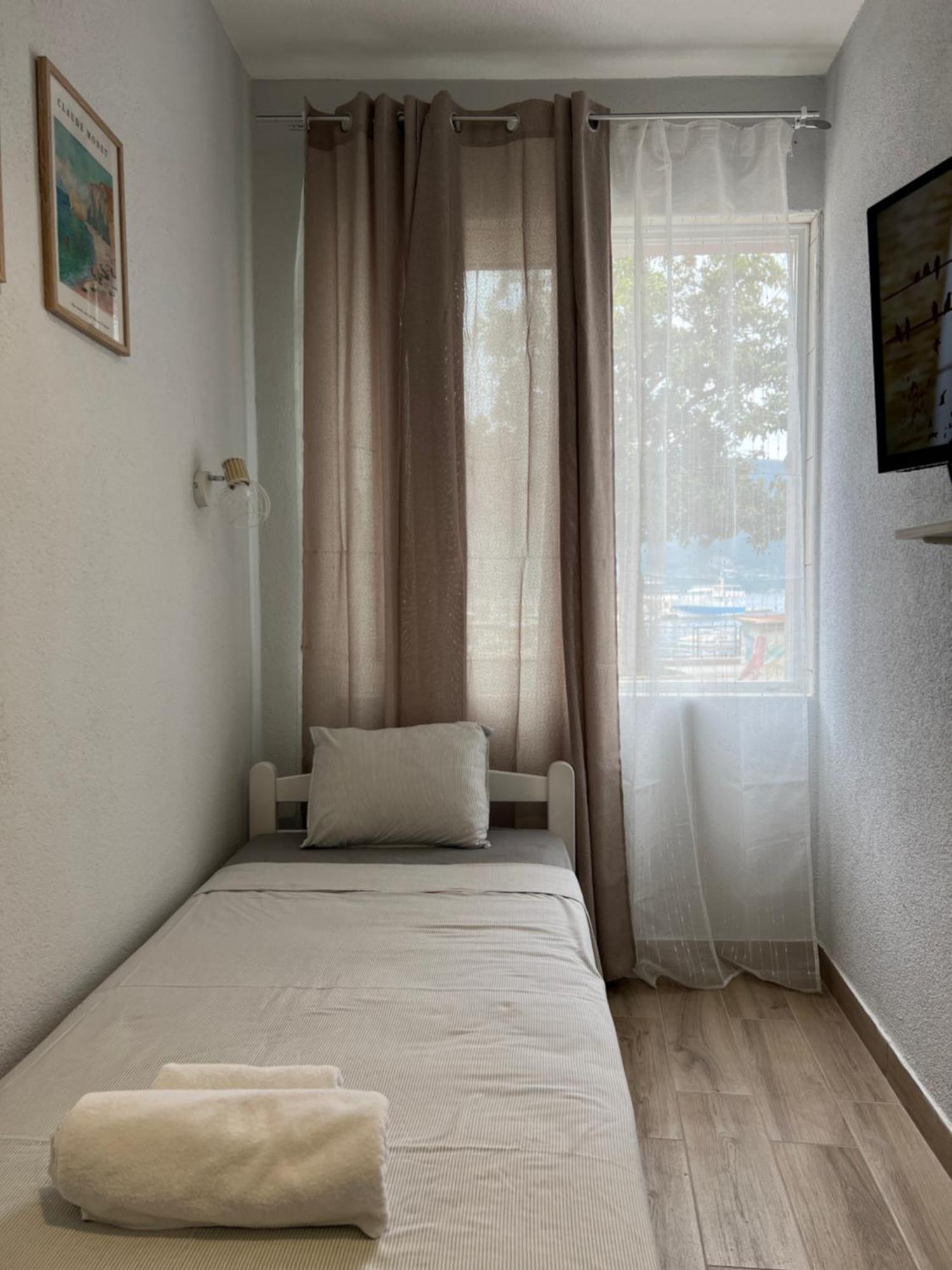 Apartments Astoria Hn ヘルツェグ・ノヴィ エクステリア 写真