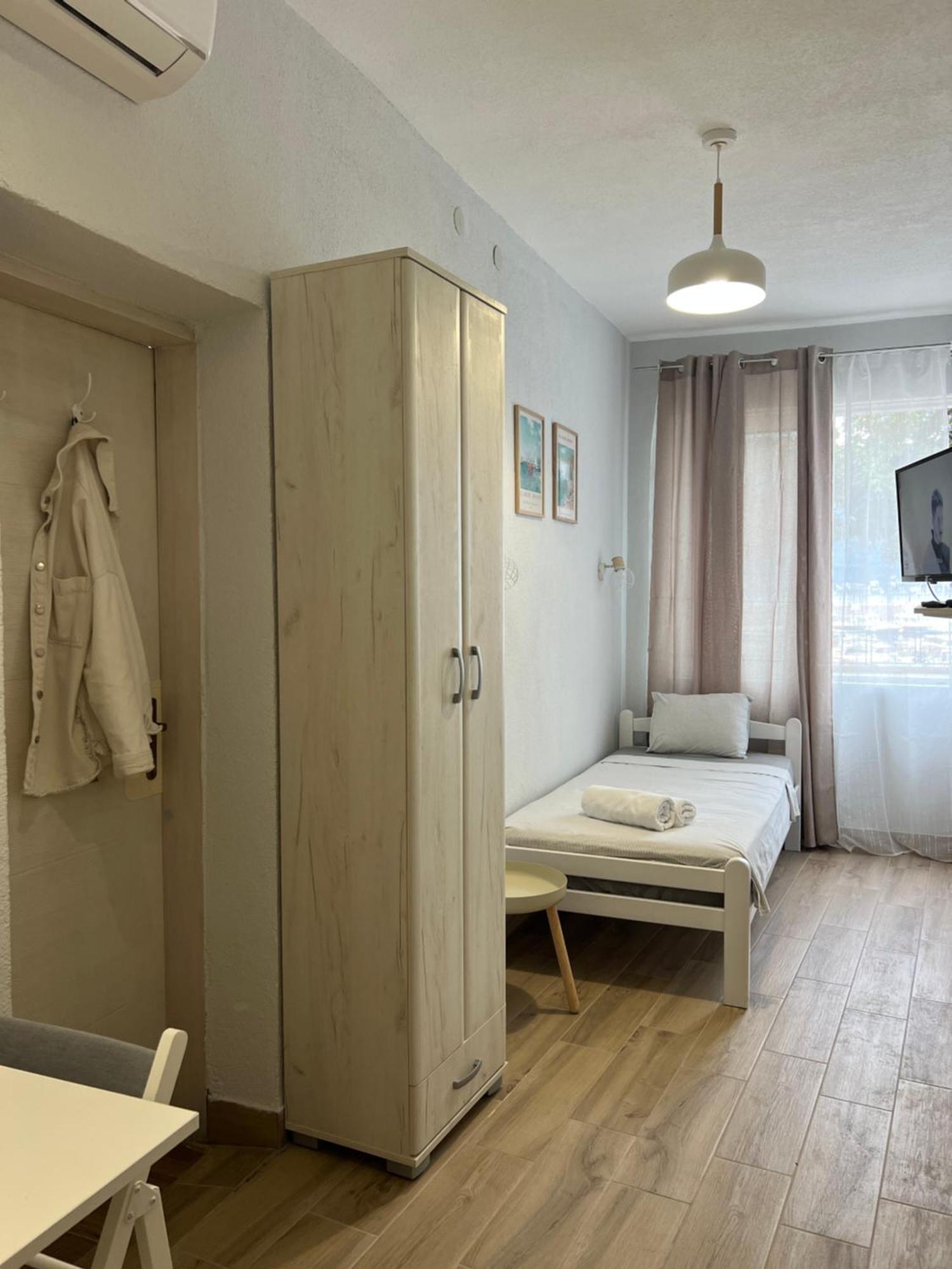 Apartments Astoria Hn ヘルツェグ・ノヴィ エクステリア 写真