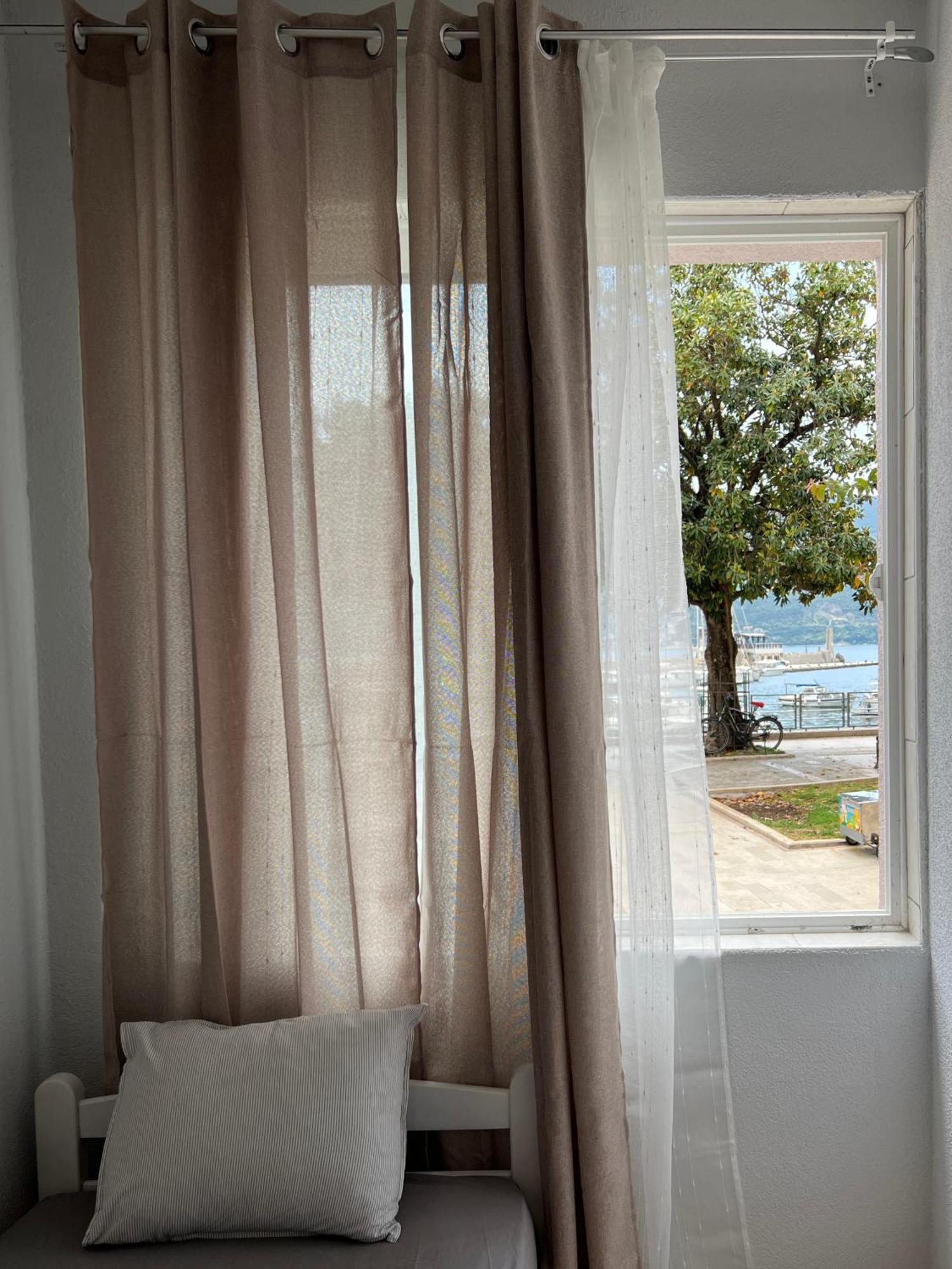 Apartments Astoria Hn ヘルツェグ・ノヴィ エクステリア 写真